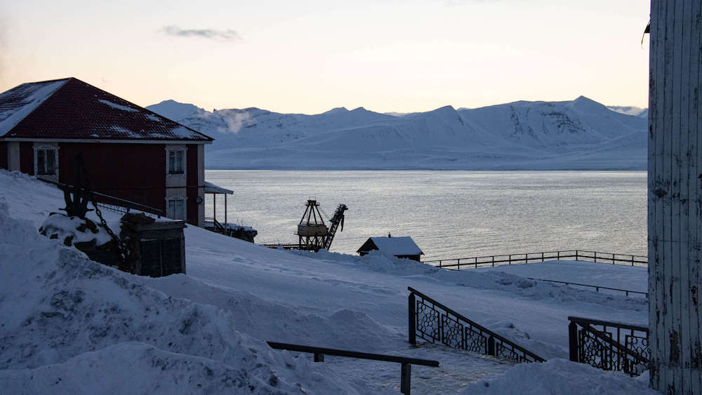 Hafen von Barentsburg