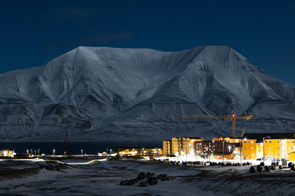Longyearbyen in der Dunkelzeit