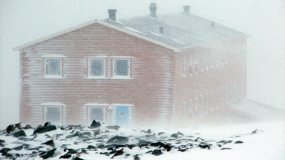 Storm in Longyearbyen