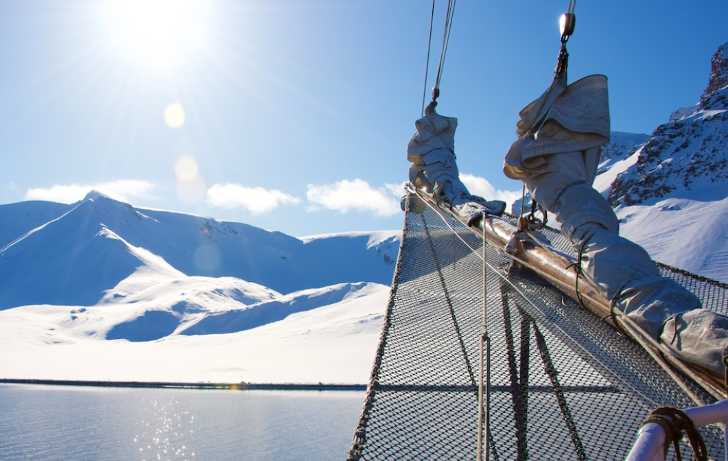 Sailing ship Meander on Svalbard