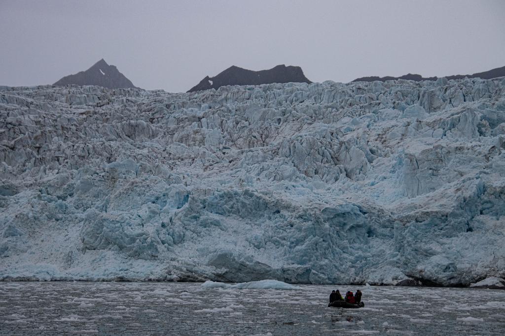 Zodiac cruise at a glacier